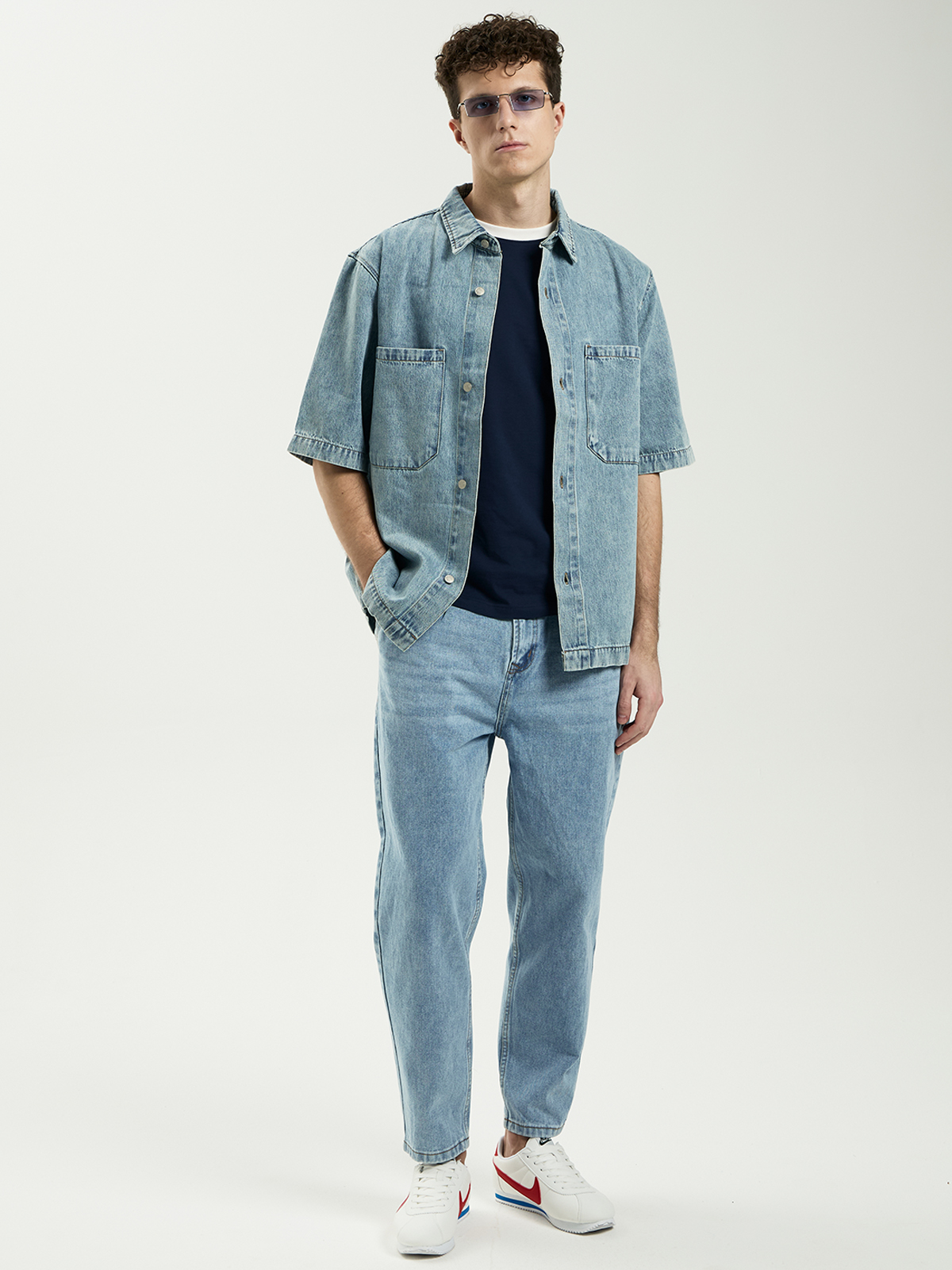 Мужские джинсы мом