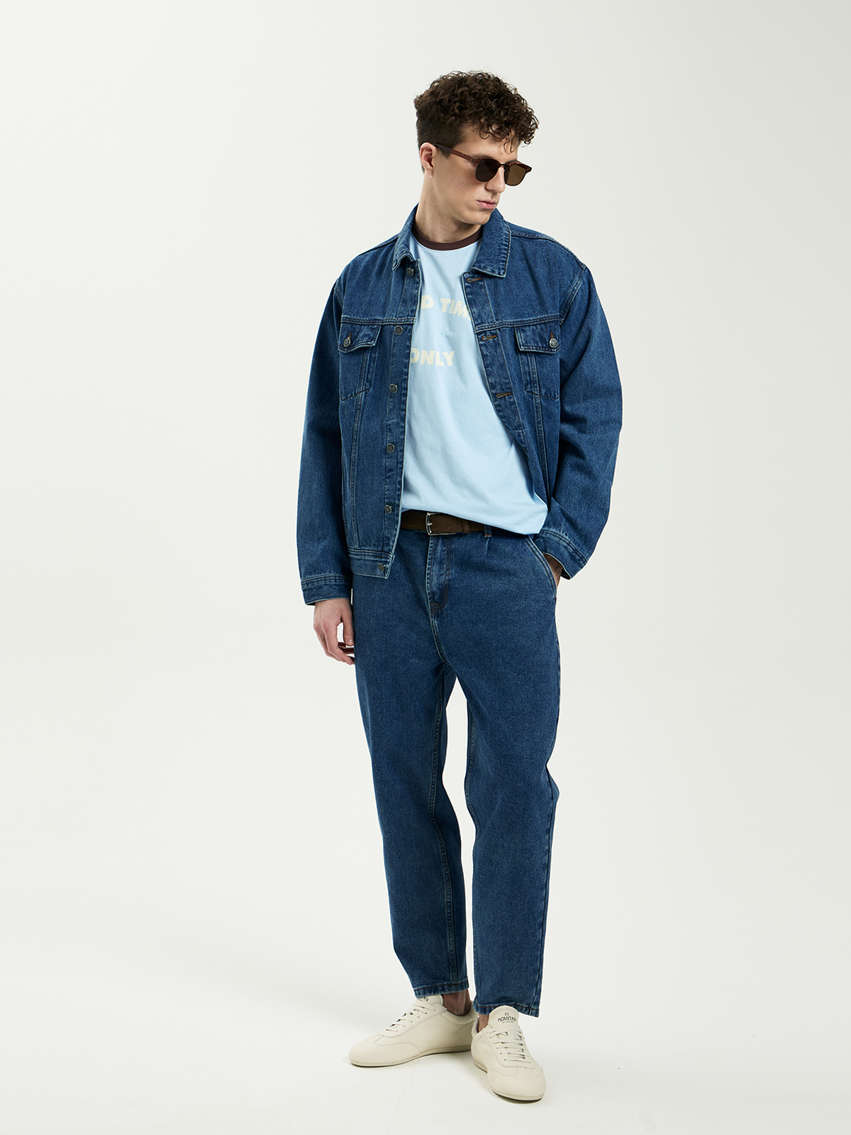 Мужские джинсы мом